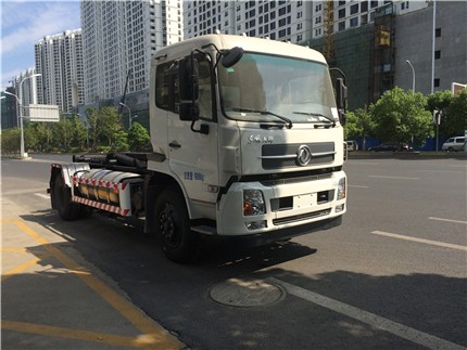 CGJ5160ZXX5NG型东风天锦天然气车厢可卸式垃圾车