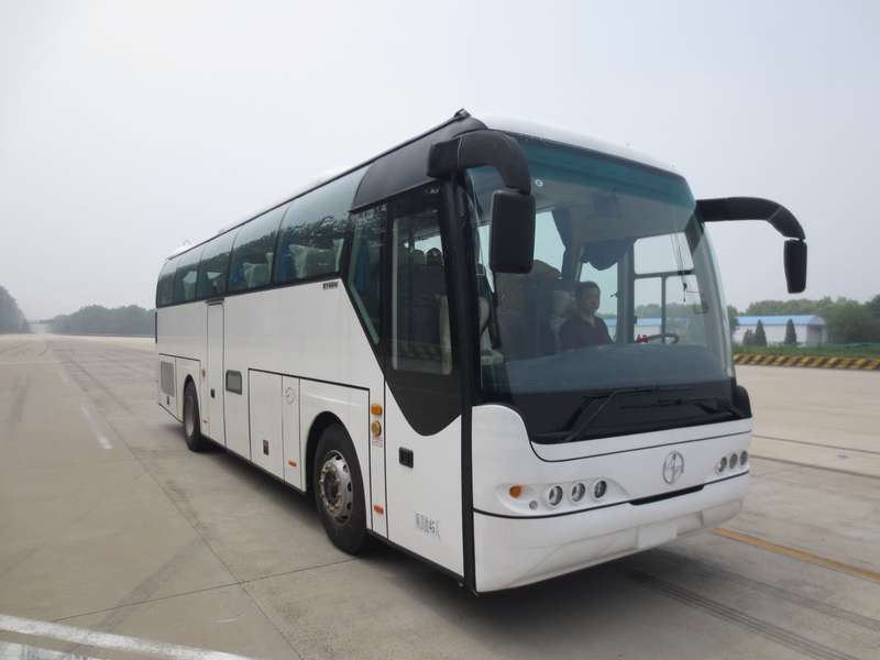 BFC6105L2D5型豪华旅游客车
