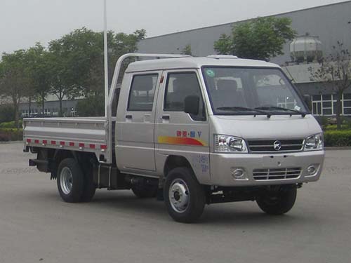 KMC1033L28S5型两用燃料载货汽车