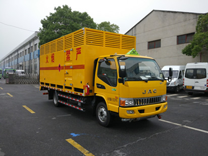 TX5092XRQ5JH型江淮骏铃易燃气体厢式运输车