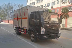CLW5083XRQS5型陕汽轩德9系易燃气体厢式运输车