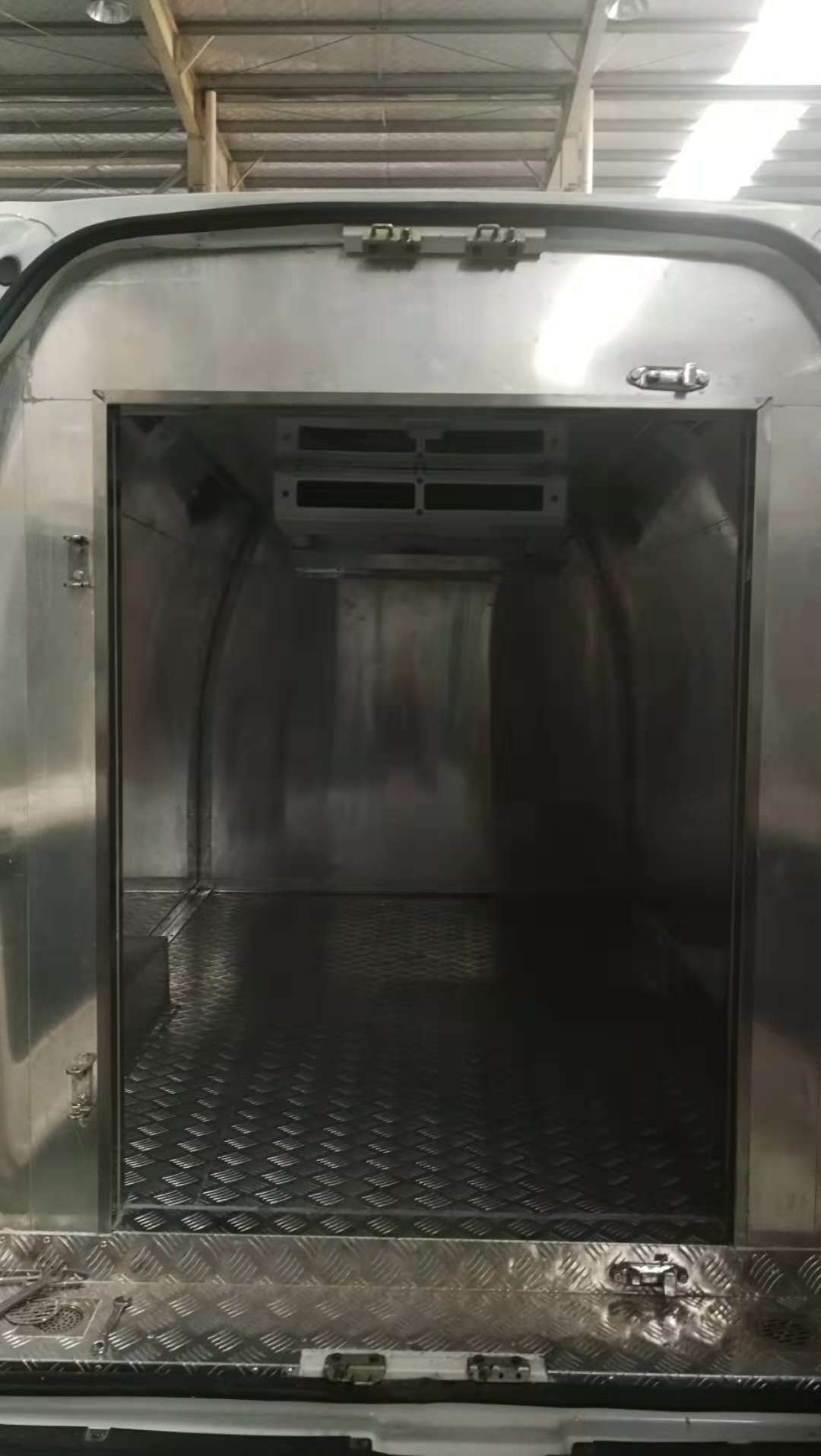 HKL5040XLCQA型冷藏车图片