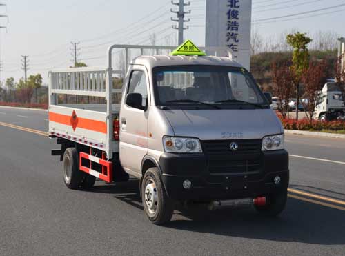 JHW5030TQPE型东风俊风3.3米气瓶运输车(仓栏)