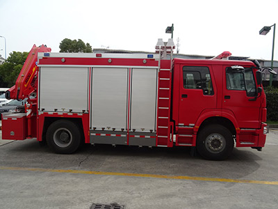LLX5155TXFJY120/H型抢险救援消防车