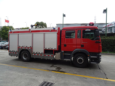 LLX5175GXFPM60/M型泡沫消防车