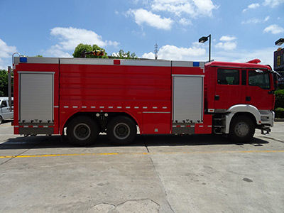 LLX5295GXFPM120/SDK型泡沫消防车