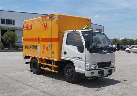JMT5040XQYXA2型江铃小蓝牌爆破器材运输车