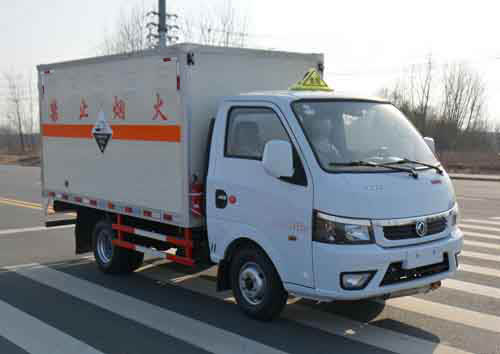 JHW5032XFWE型东风俊风3.4米腐蚀性物品厢式运输车