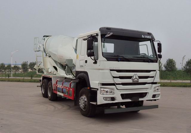 ZZ5257GJBN4047E1L型混凝土搅拌运输车