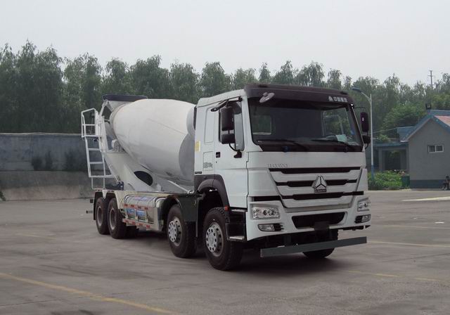 ZZ5317GJBN3667E1L型混凝土搅拌运输车