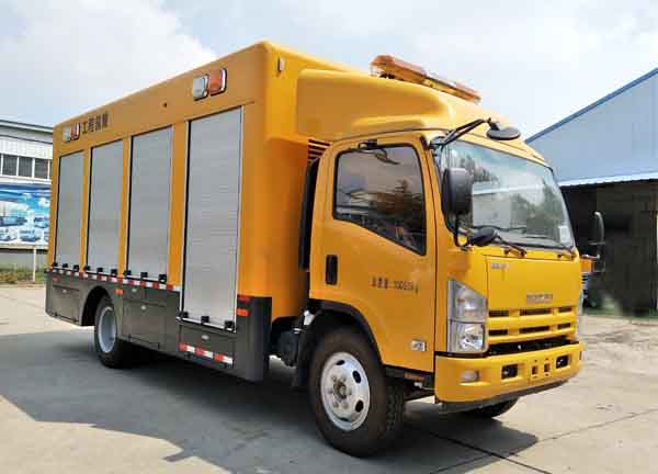 NJ5102XXH型庆铃五十铃700P救险车