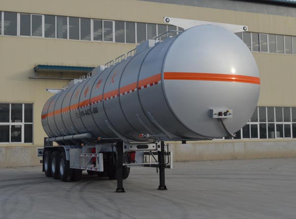 PJQ9400GRYL型铝合金易燃液体罐式运输半挂车图片