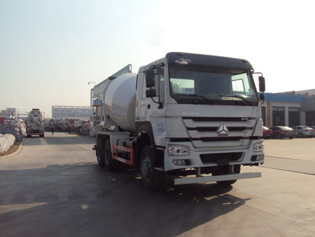 XT5250GJBZZ40EL型混凝土搅拌运输车