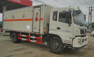 CLW5160XYNE5型东风嘉运烟花爆竹专用运输车