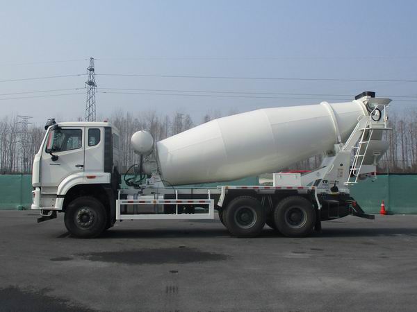 ZZ5255GJBV4146F1型混凝土搅拌运输车图片