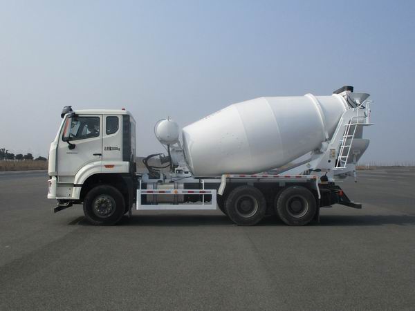 ZZ5255GJBV3846F1型混凝土搅拌运输车图片