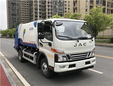CGJ5082ZYSHFE6型江淮骏铃V6压缩式垃圾车