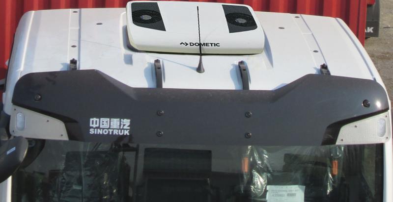 ZZ5326XXYV466HF1K型厢式运输车图片