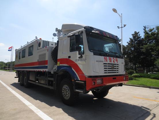 镇江市特种车辆厂ZJT5221XZH型指挥车