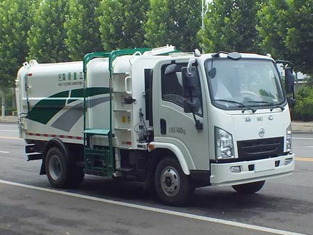 SMQ5070ZZZBME5型自装卸式垃圾车