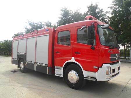 AS5162GXFPM65/T5型东风天锦泡沫消防车