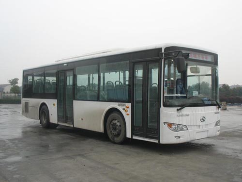 XMQ6106BGD5型城市客车