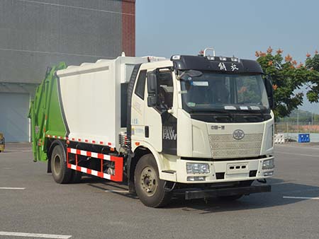 组图：四川川宏机械解放J6L压缩式垃圾车图片