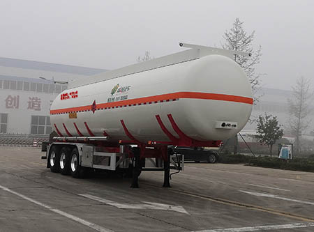 SKW9400GRYT2型易燃液体罐式运输半挂车图片