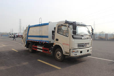 SCS5111ZYSE5型国五东风多利卡压缩式垃圾车