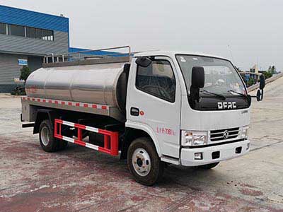 组图：程力专用汽车多利卡D6系5吨鲜奶运输车图片
