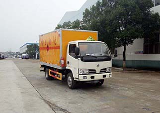 东风多利卡国五易燃液体厢式运输车图片