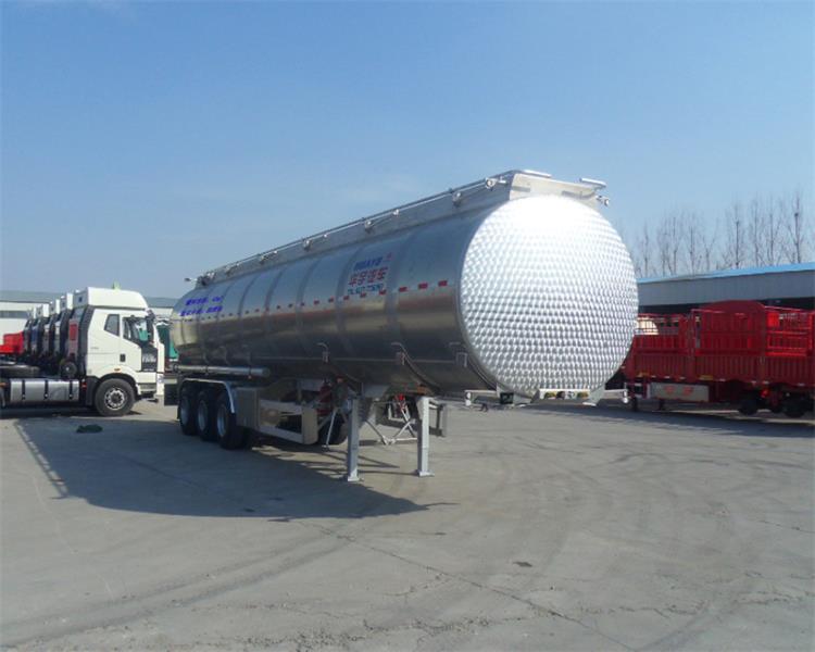 华宇达牌43吨润滑油罐式运输半挂车(LHY9400GRH)的六大优势25吨油罐车多少钱