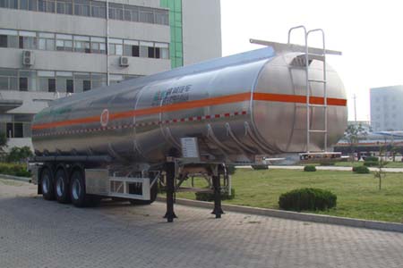 SKW9401GRY型铝合金易燃液体罐式运输半挂车