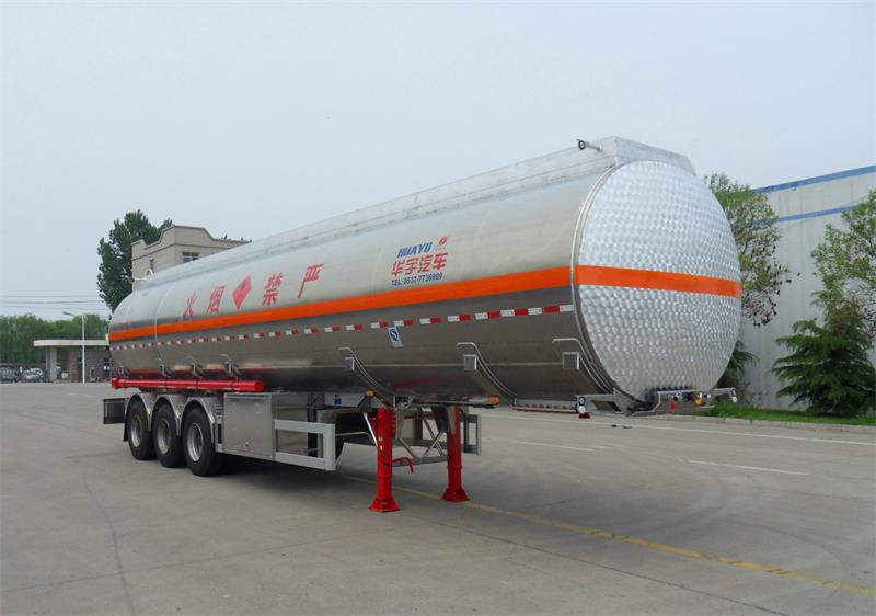 LHY9400GRYB型铝合金易燃液体罐式运输半挂车