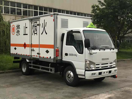 组图：重庆庆铃专用汽车庆铃五十铃100P易燃液体厢式运输车图片