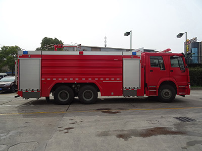 LLX5315GXFPM150/H型泡沫消防车