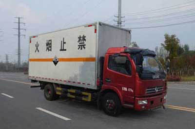 HCQ5085XFWE5型东风多利卡危化腐蚀性物品厢式运输车