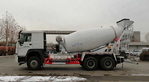 XT5250GJBZZFL型混凝土搅拌运输车图片