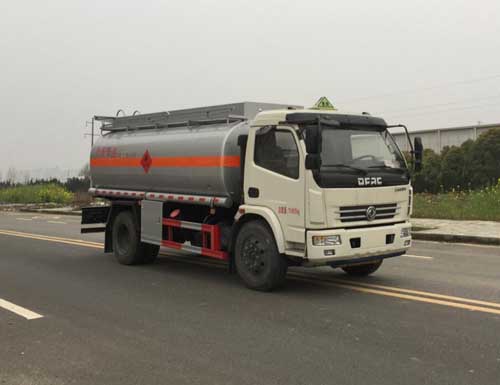 HTW5110GJYEC型东风大多利卡8吨加油车