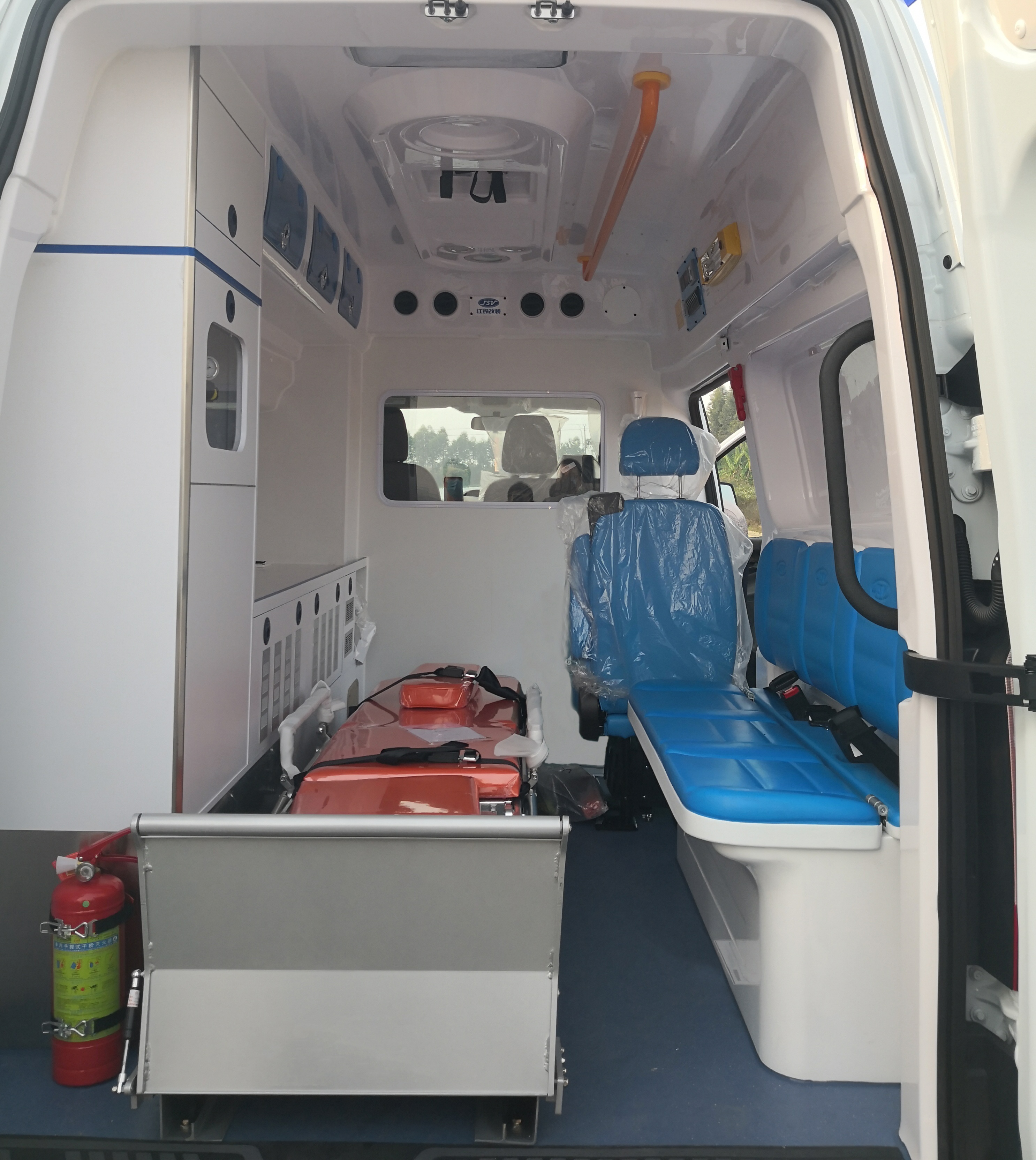TBL5047XJH型救护车图片
