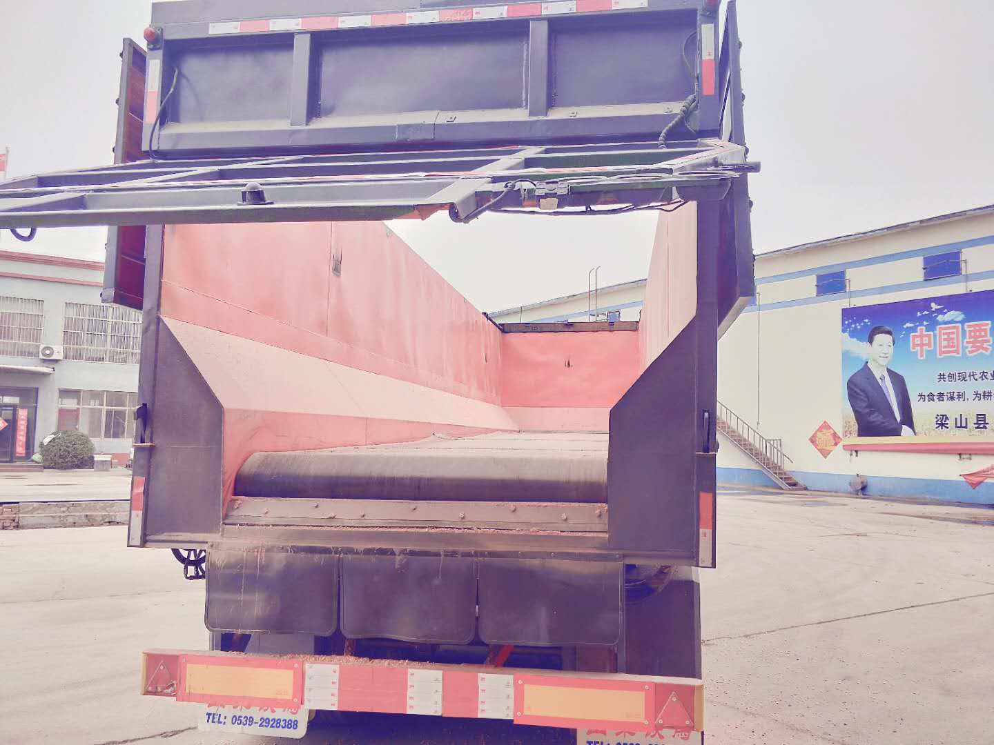 WPZ9400ZLS型散装粮食运输半挂车图片