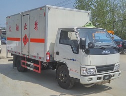 CLW5043XRYJ5型江铃(蓝牌)易燃液体厢式运输车