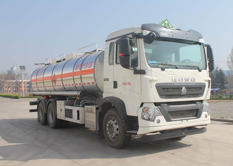 TAG5261GRYZZ型铝合金易燃液体罐式运输车图片