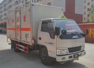 CLW5043XQYJ5型江铃新顺达蓝牌爆破器材运输车