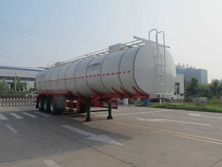 SKW9401GRH型润滑油罐式运输半挂车图片