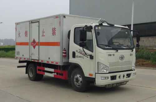 HCQ5040XRQCA6型易燃气体厢式运输车