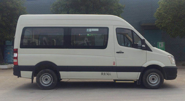 XML6593J16型客车图片