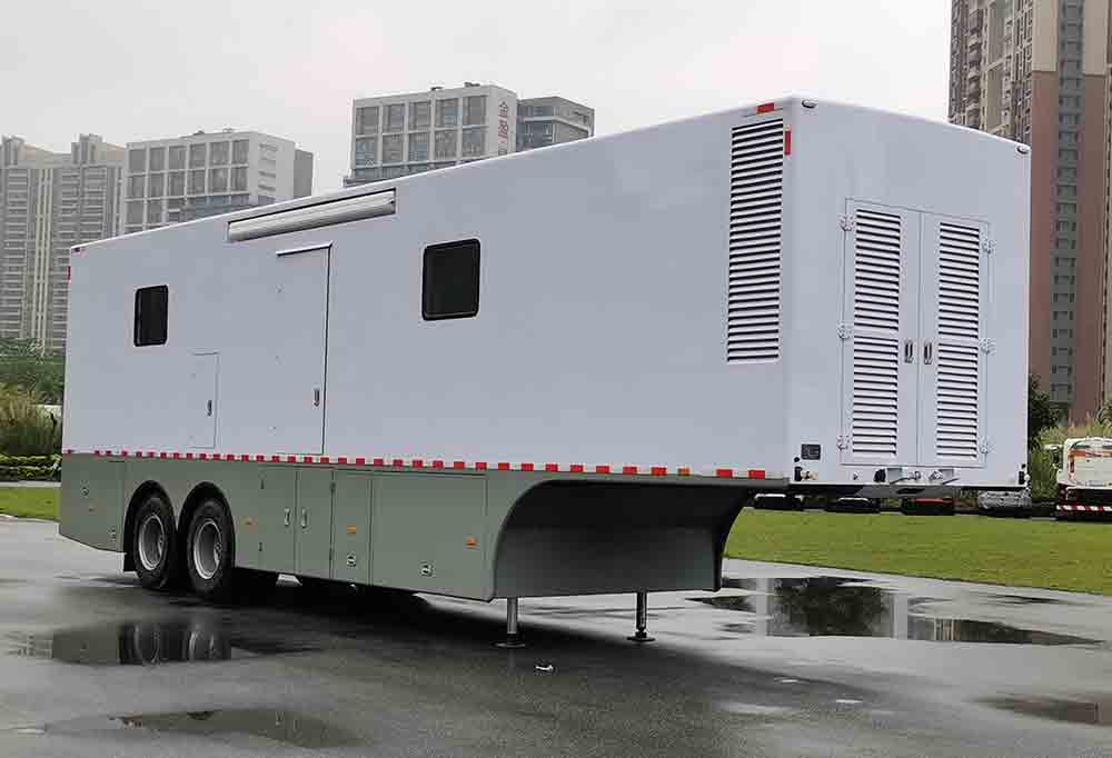 广州番禺超人运输设备PC9140XYL型医疗半挂车