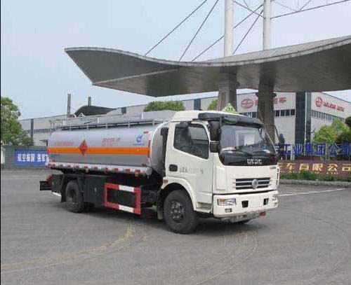 ALA5110GJYE5型东风大多利卡8吨加油车