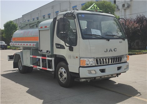 CGJ5074GJY02C型江淮骏铃4-5吨加油车